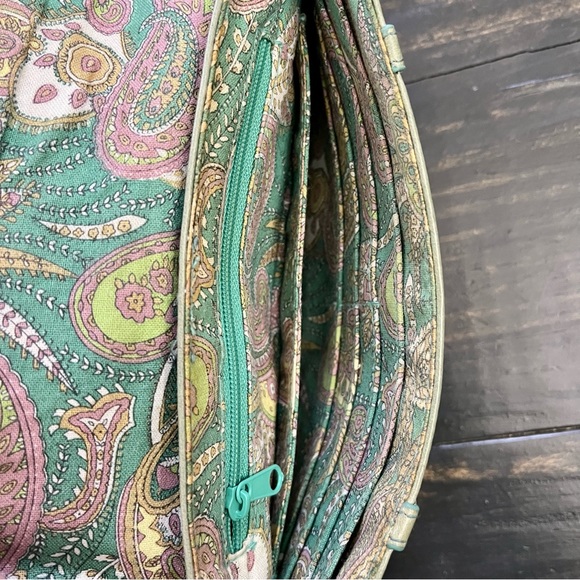 HOBO International Distressed Green Leather Clutch Wallet Handbag - Picture 4 of 9